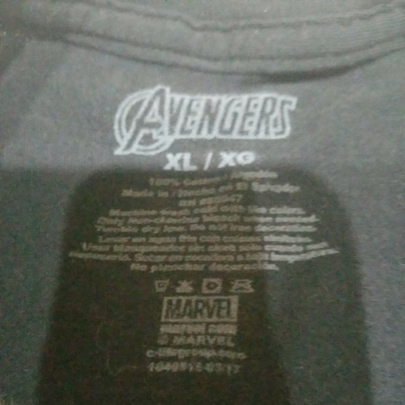 Official Marvel Avengers Captain America, American Flag Shield Shirt Sz XL Black - Picture 3 of 4